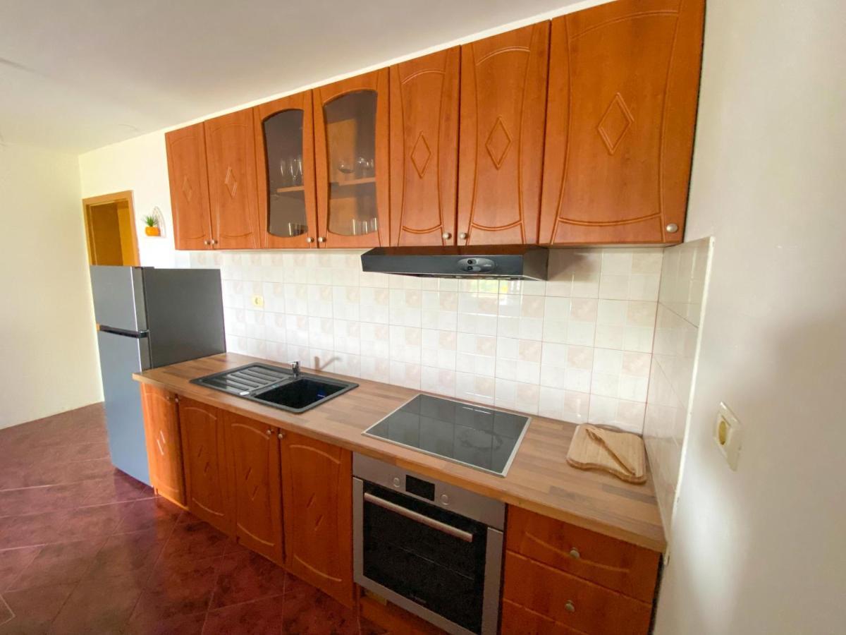 Apartment Moon Pobegi Екстер'єр фото