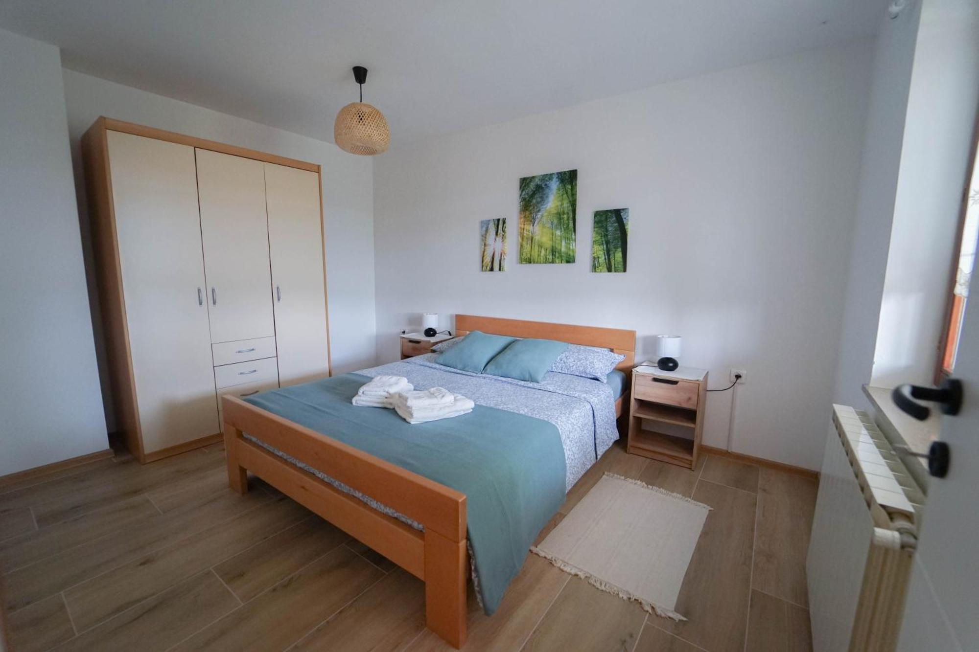 Apartment Moon Pobegi Екстер'єр фото